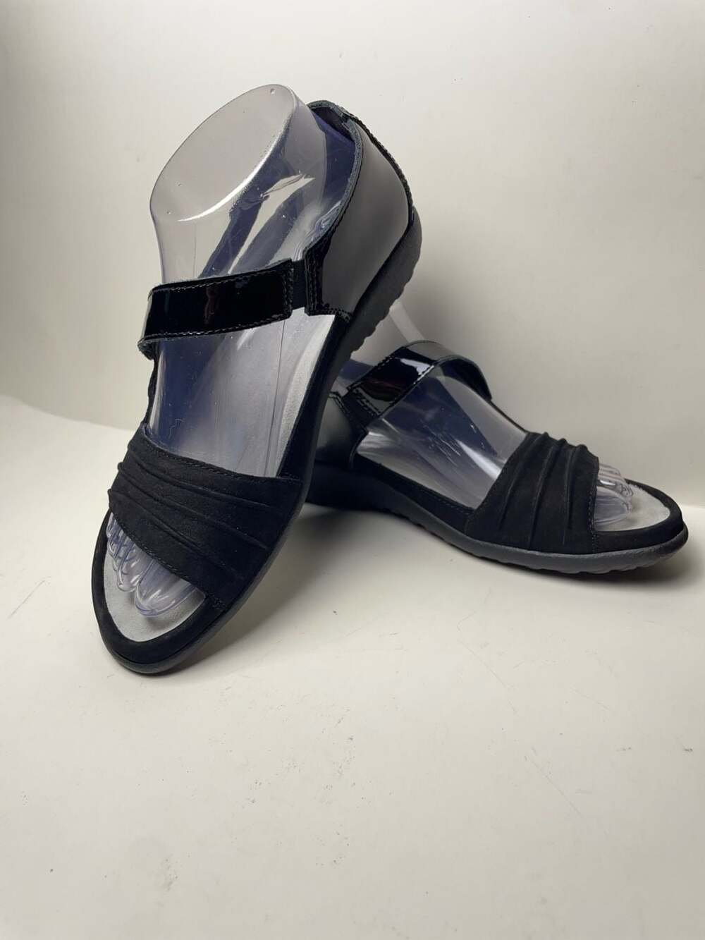 Naot Black Suede and Patent Leather Sandals Size 38 US 7 - Picture 3 of 13